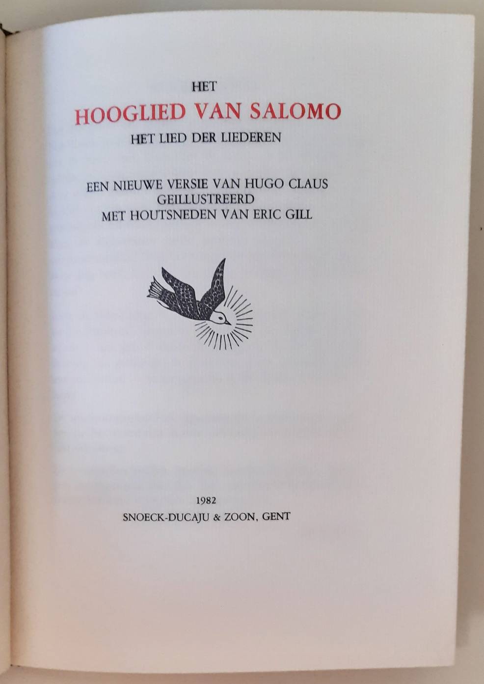 CLAUS, HUGO. Het Hooglied van Salomo. Het lied der liederen. Een nieuwe versie van Hugo Claus. Geïllustreerd met houtsneden van Eric Gill.
